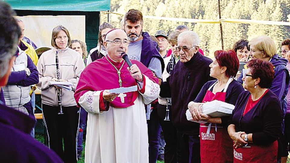 Il vescovo a Valmadre Tutta Fusine in festa Il vescovo a Valmadre Tutta Fusine in festa