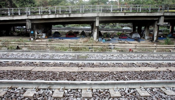 Mestre,mendicante ferito con sparachiodi