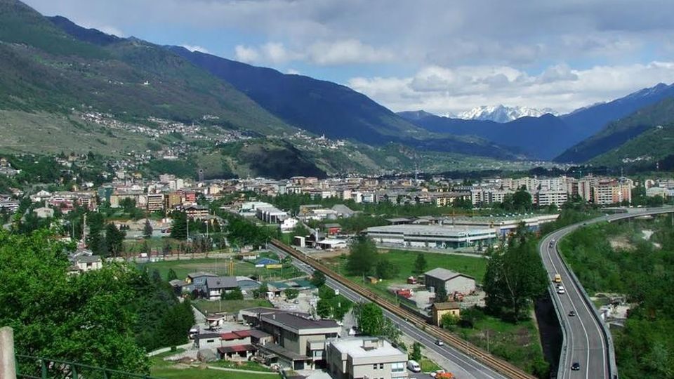 Da banche popolari a spa: ci sono anche le due valtellinesi Da banche popolari a spa: ci sono anche le due valtellinesi