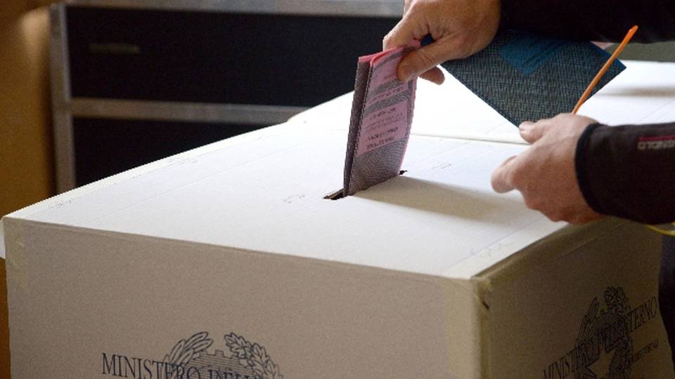Firme Piemonte,7 indagati centrosinistra Firme Piemonte,7 indagati centrosinistra