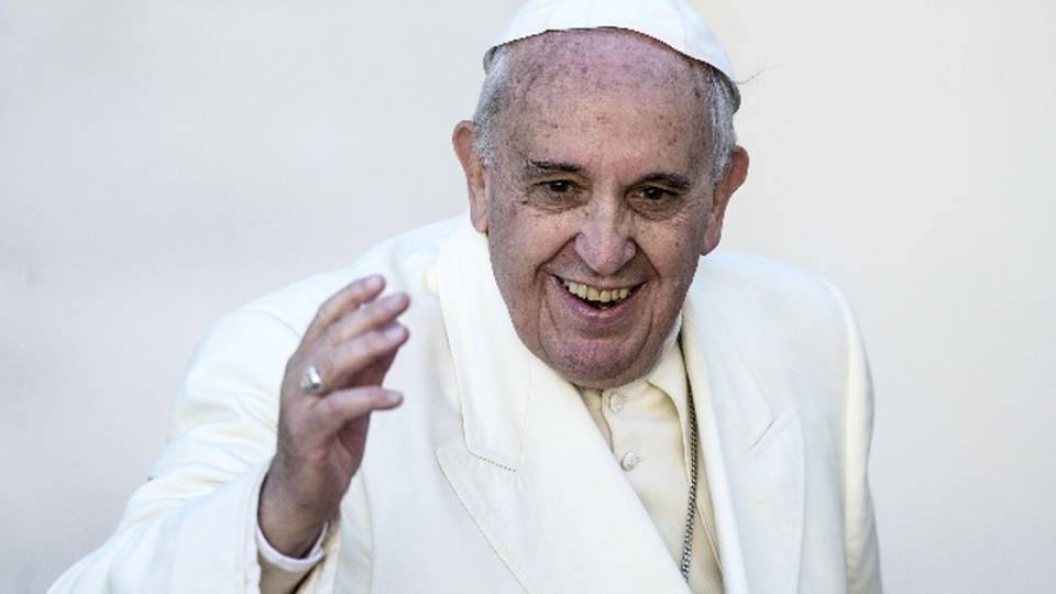 Mattarella: gli auguri del Papa Mattarella: gli auguri del Papa