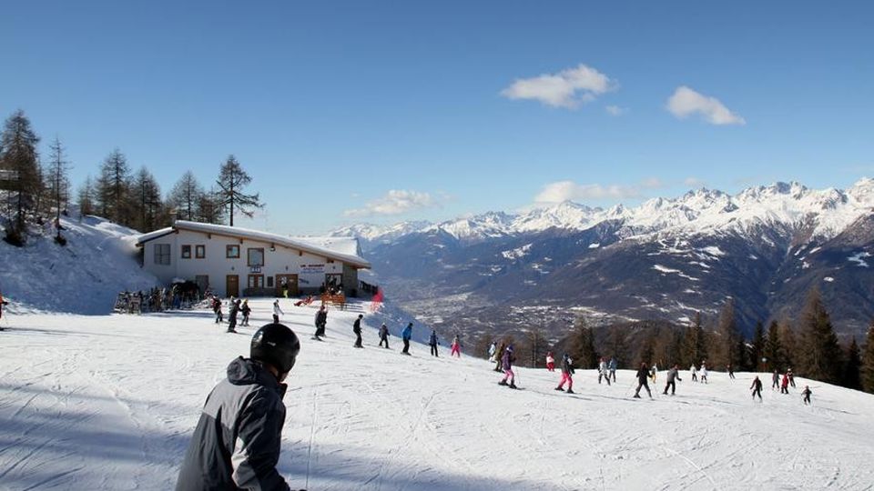 Cadute per ghiaccio e forte vento sulle piste da sci Cadute per ghiaccio e forte vento sulle piste da sci