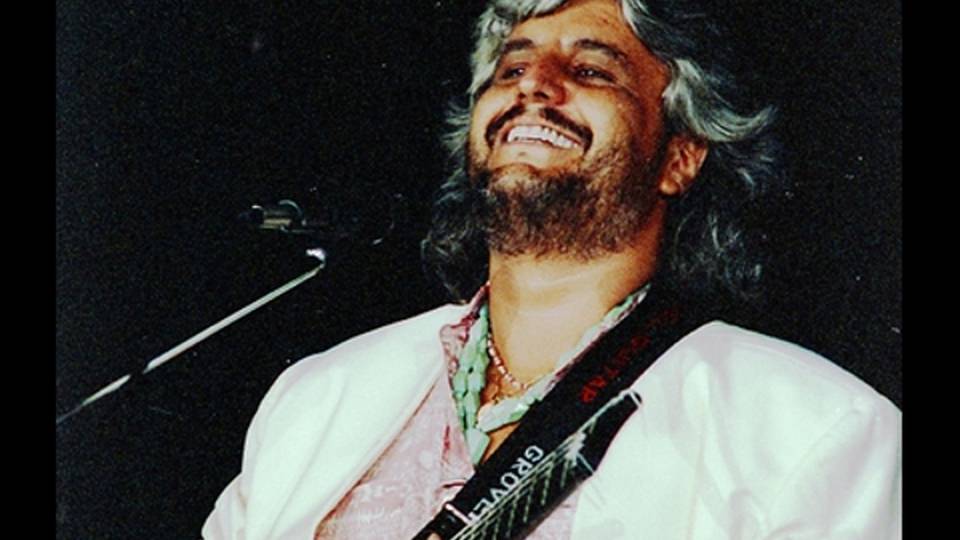Pino Daniele: cremazione in testamento Pino Daniele: cremazione in testamento