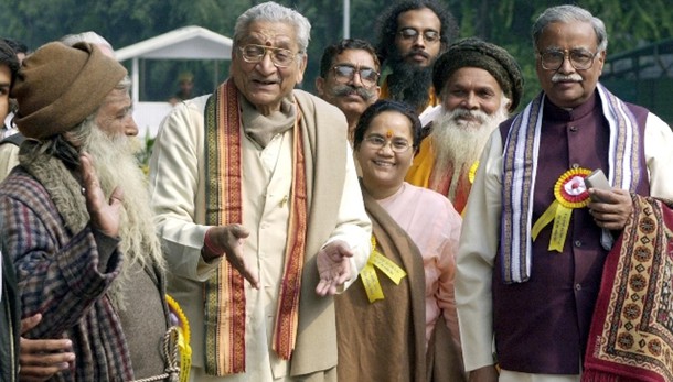 India: morto leader indù Ashok Singhal