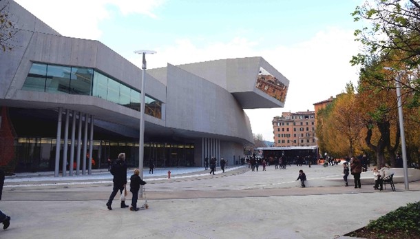 Italia-Iran, al Maxxi arte da Teheran