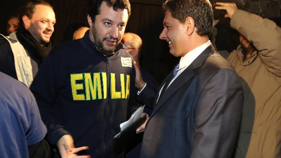 Toti a Salvini, via maschera, discutiamo Toti a Salvini, via maschera, discutiamo