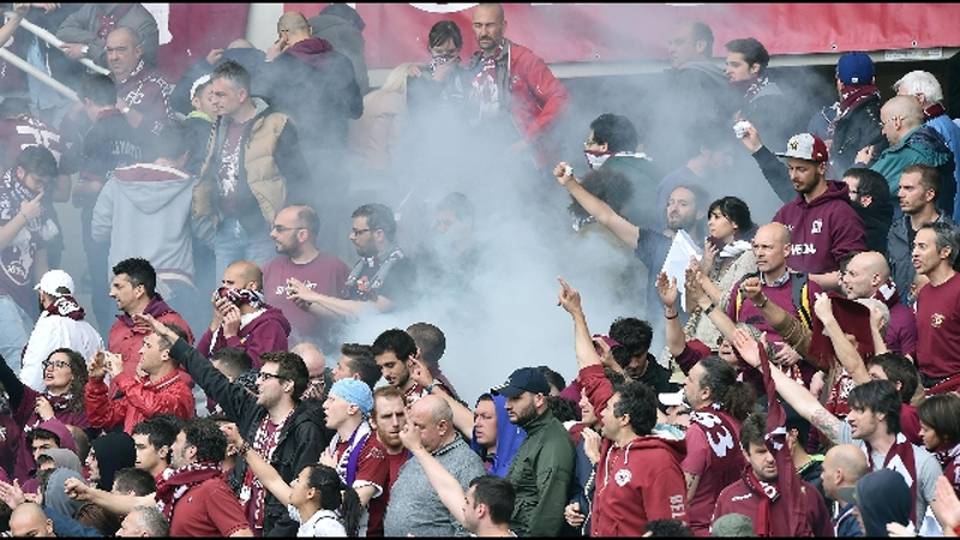 Bomba carta derby, arrestato tifoso Juve Bomba carta derby, arrestato tifoso Juve