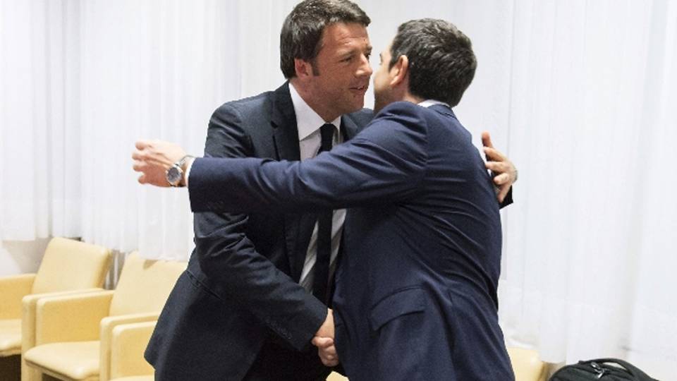Fi, Renzi ambiguo sulla Grecia Fi, Renzi ambiguo sulla Grecia
