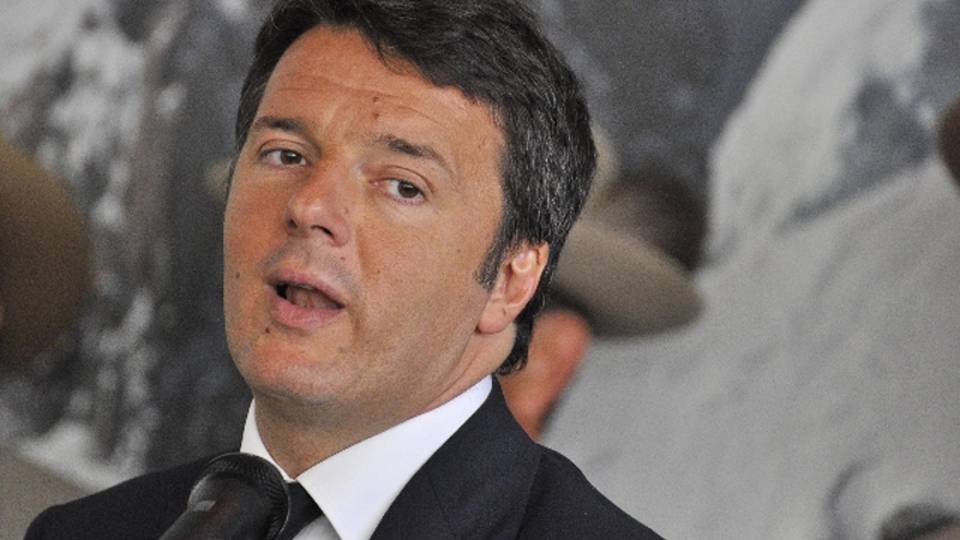 Grecia, Renzi: Italia fuori linea fuoco Grecia, Renzi: Italia fuori linea fuoco