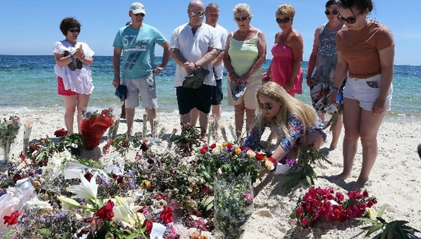Tunisia: identificate 27 vittime attacco
