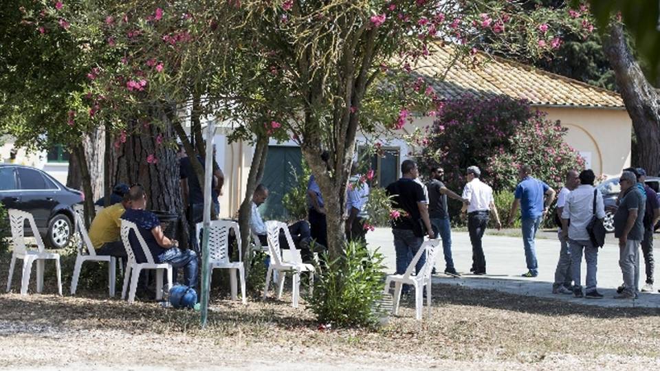Roma, dopo scontri resta sit-in comitati Roma, dopo scontri resta sit-in comitati