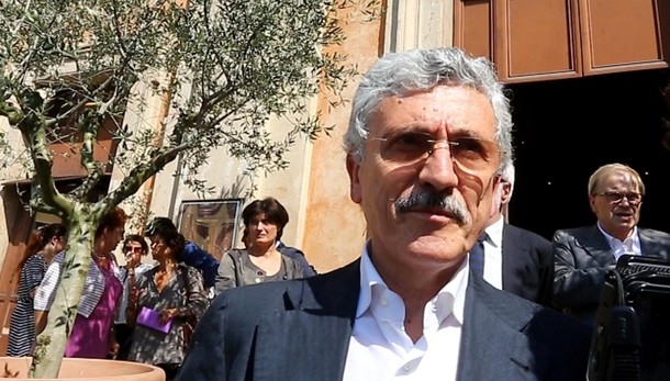Fisco: D'Alema, Renzi da cosa comincia?