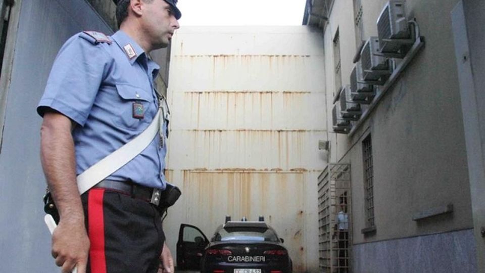 Spara al figlio: arrestato per tentato omicidio Spara al figlio: arrestato per tentato omicidio