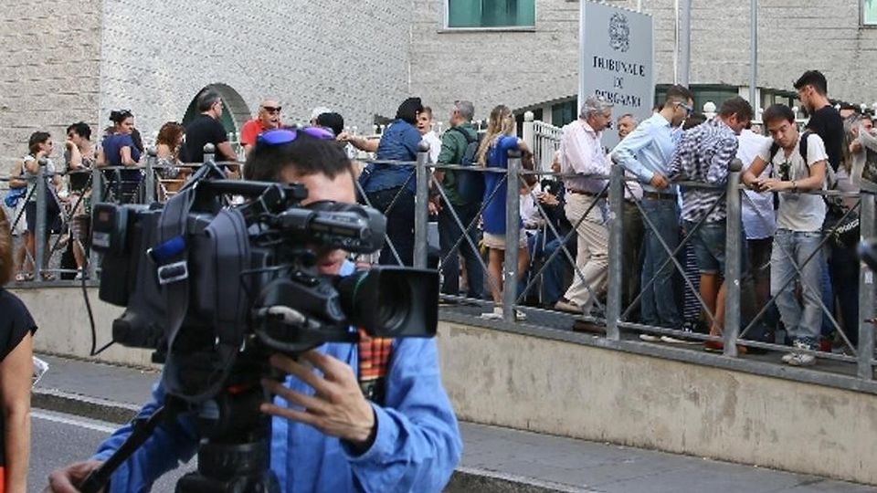 Iniziato il processo per la morte di Yara Bossetti: «Ho fiducia nella giustizia» Iniziato il processo per la morte di Yara Bossetti: «Ho fiducia nella giustizia»