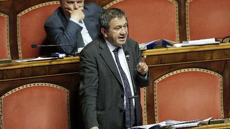 Azzollini, mi dimetto da presidente Azzollini, mi dimetto da presidente
