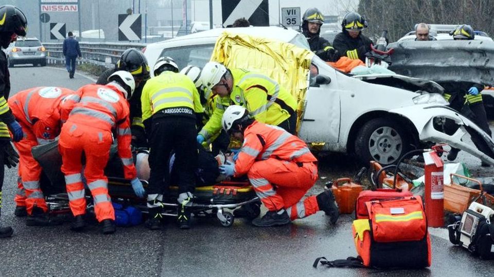 Sbatte sul guardrail: chiavennasco ferito Sbatte sul guardrail: chiavennasco ferito