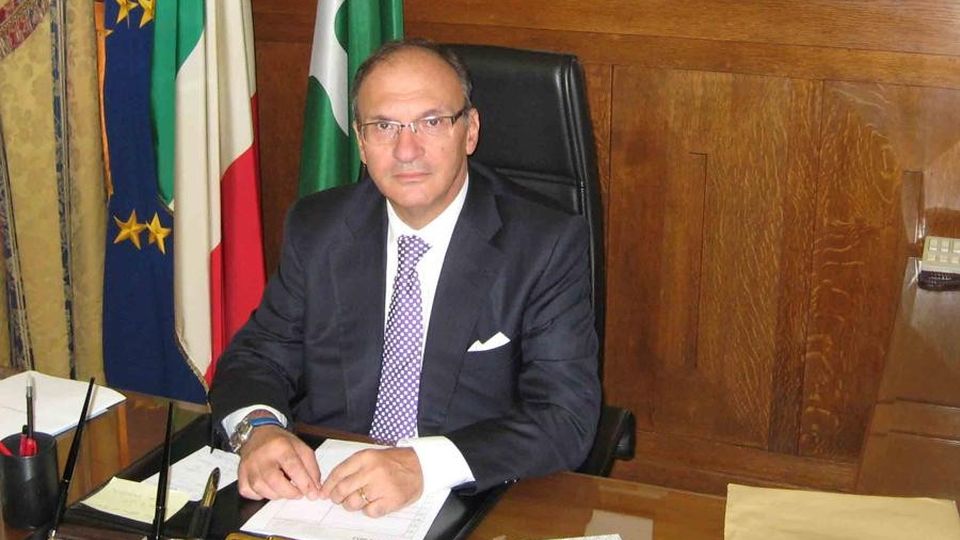 Il prefetto lascia Sondrio: «Vi auguro ogni prosperità» Il prefetto lascia Sondrio: «Vi auguro ogni prosperità»