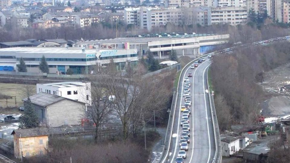 Tangenziale, presto il nuovo svincolo Verrà realizzato in via Samaden Tangenziale, presto il nuovo svincolo Verrà realizzato in via Samaden