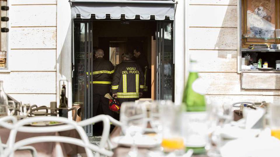 Esplosione in bar Roma, morto dipendente Esplosione in bar Roma, morto dipendente