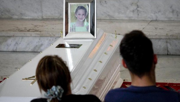 Bimba uccisa: arrestato, sono innocente