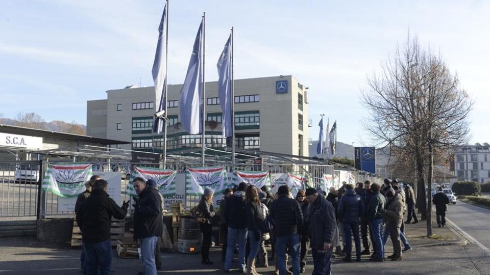 I soci Sca chiedono 4 milioni a Bruni Il suo legale: siamo parte lesa I soci Sca chiedono 4 milioni a Bruni Il suo legale: siamo parte lesa