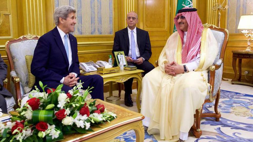 Kerry incontra il re saudita a Riad Kerry incontra il re saudita a Riad