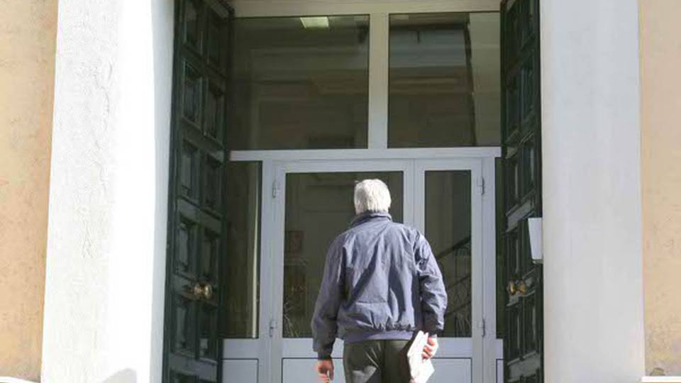 40 fendenti per uccidere l'ex moglie 40 fendenti per uccidere l'ex moglie