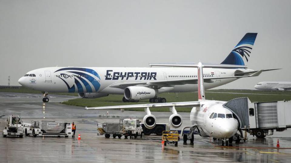 EgyptAir: Cbs, ritrovate le scatole nere EgyptAir: Cbs, ritrovate le scatole nere