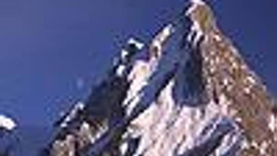 Valanga su Monviso: un morto, 7 illesi Valanga su Monviso: un morto, 7 illesi