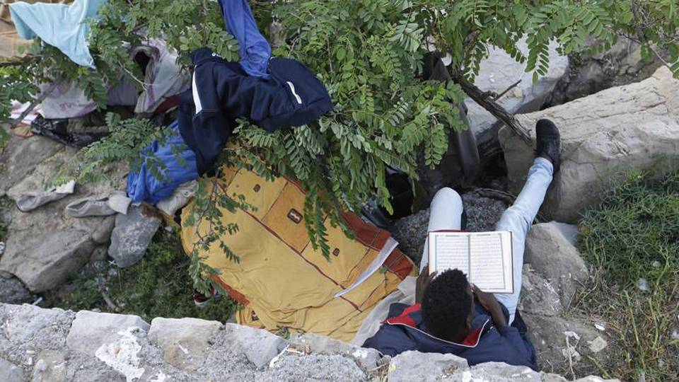 Migranti Ventimiglia, ordinato sgombero Migranti Ventimiglia, ordinato sgombero