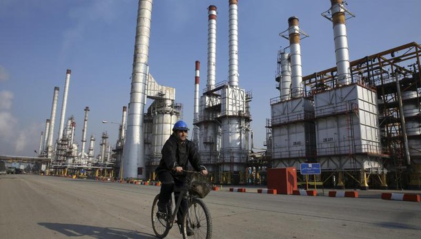 Petrolio: in rialzo sopra 45 dollari
