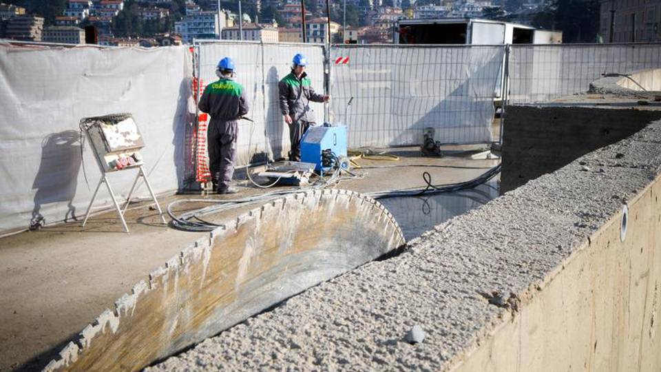 Arresti per paratie su lungolago di Como Arresti per paratie su lungolago di Como