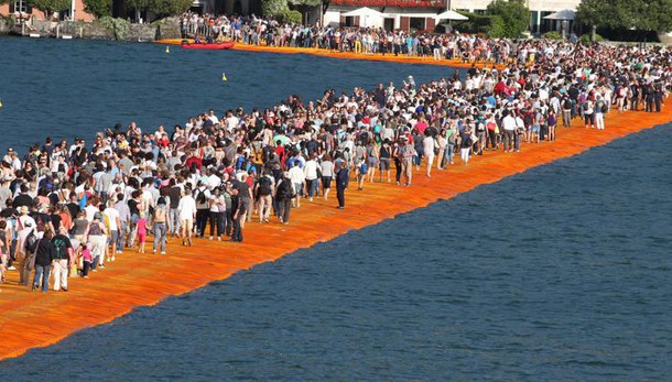 Christo, a Brescia 3mila bloccati coda