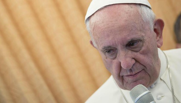 Papa, a Istanbul attacco terroristico
