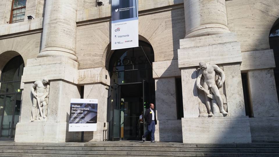 Borsa: Milano apre in ribasso (-0,48%) Borsa: Milano apre in ribasso (-0,48%)