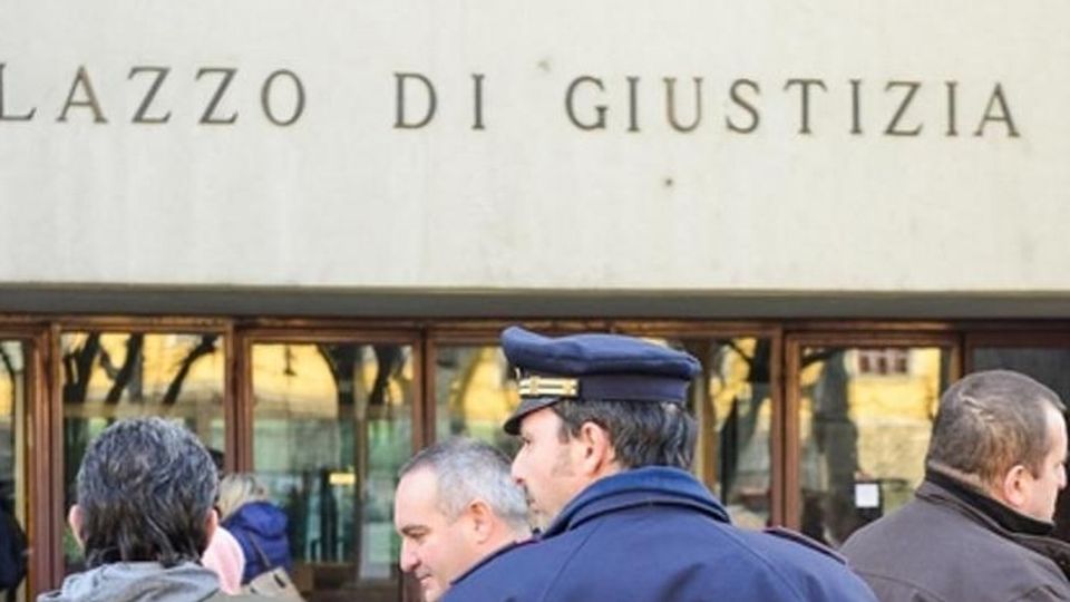 «Maltrattamenti sui bimbi dell’asilo» La Procura: processate la maestra «Maltrattamenti sui bimbi dell’asilo» La Procura: processate la maestra