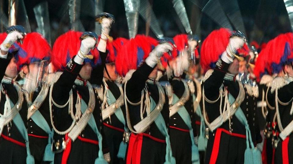 Posta barzelletta su Facebook Casalinga denunciata dai carabinieri Posta barzelletta su Facebook Casalinga denunciata dai carabinieri