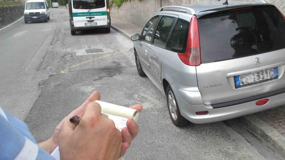 Sanzioni e tasse, a Sondrio i pagamenti si fanno on line Sanzioni e tasse, a Sondrio i pagamenti si fanno on line
