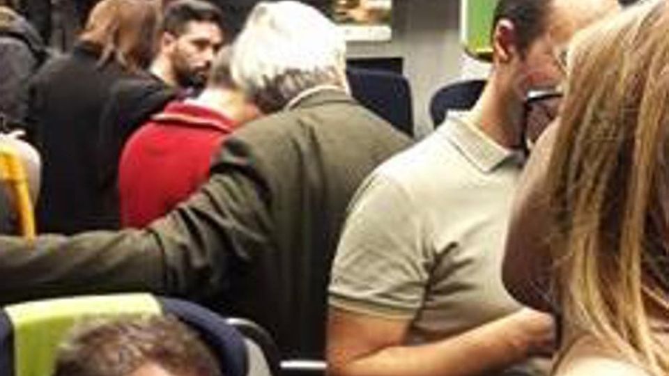 Ritardi, guasti e una cancellazione Giornate da dimenticare sui treni Ritardi, guasti e una cancellazione Giornate da dimenticare sui treni
