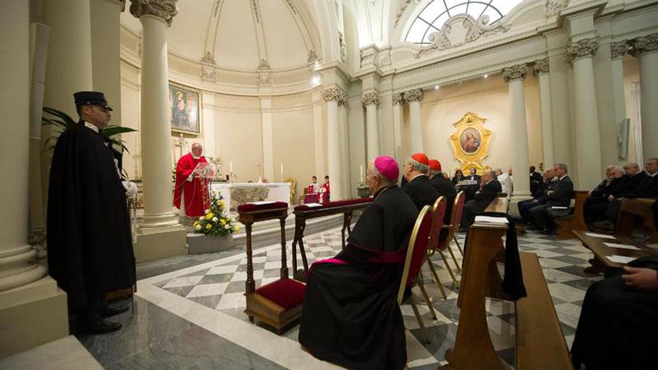 Vaticano: riciclaggio, sequestro 12 mln Vaticano: riciclaggio, sequestro 12 mln