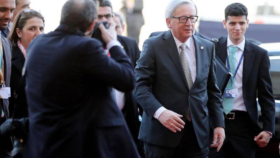 Juncker, Trump non è una minaccia Juncker, Trump non è una minaccia