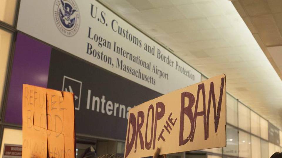 Trump: governo usa annulla bando a visti Trump: governo usa annulla bando a visti