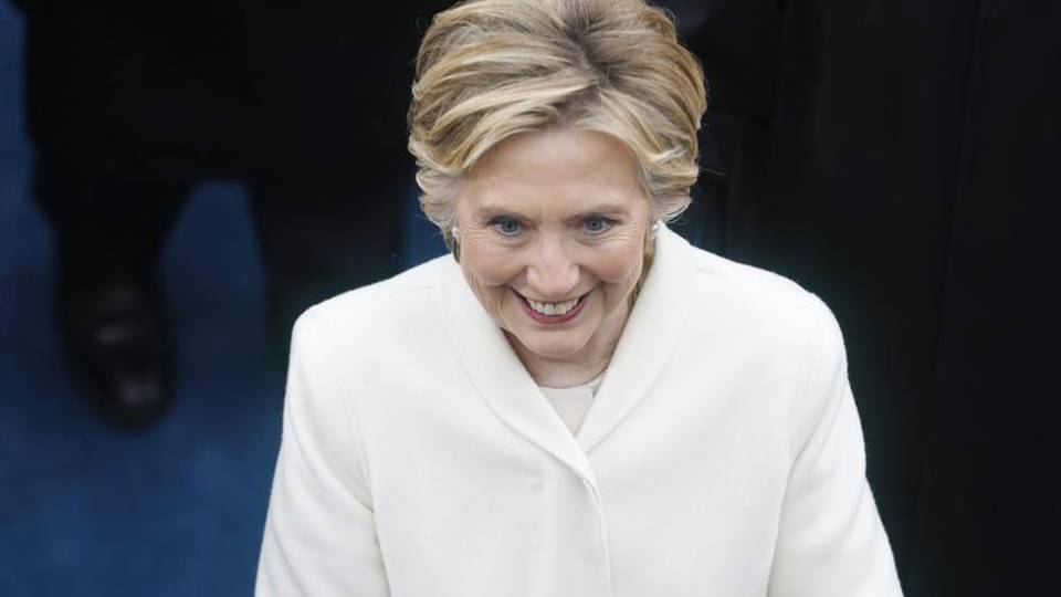 Torna Hillary, 'il futuro è donna' Torna Hillary, 'il futuro è donna'