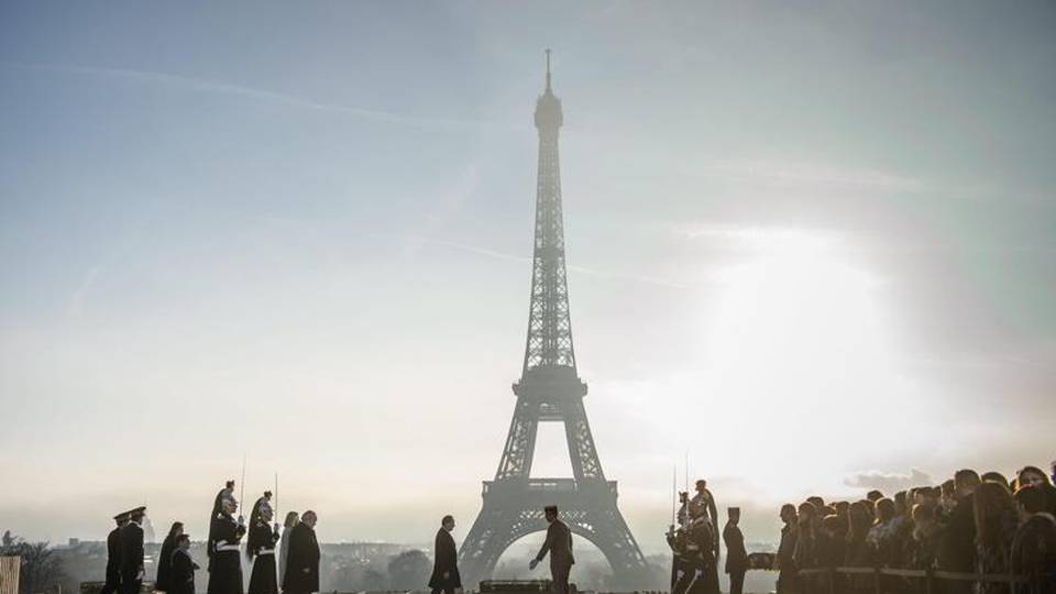 Tour Eiffel blindata contro terrorismo Tour Eiffel blindata contro terrorismo