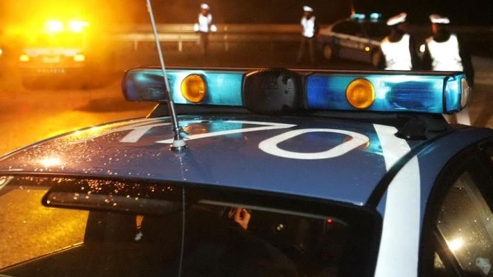 Polizia sulle tracce dei ladri Costretti a fuggire nei campi Polizia sulle tracce dei ladri Costretti a fuggire nei campi