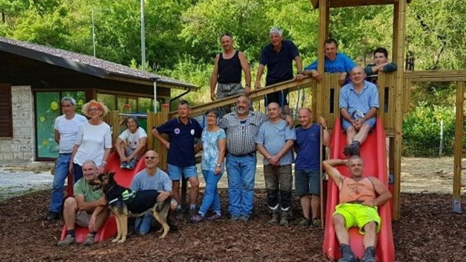 Un parco giochi per dimenticare il terremoto Un parco giochi per dimenticare il terremoto