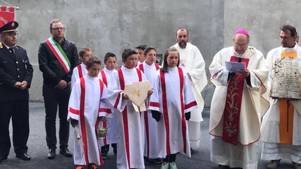 Il vescovo a Trepalle «Qua ci sono le mie origini» Il vescovo a Trepalle «Qua ci sono le mie origini»