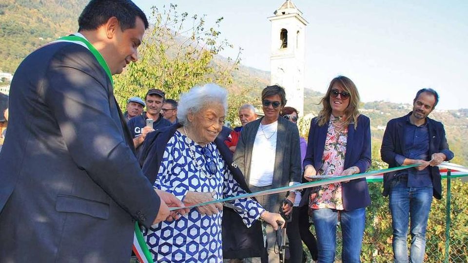 Castione, a San Rocco si inaugura il vigneto recuperato Castione, a San Rocco si inaugura il vigneto recuperato