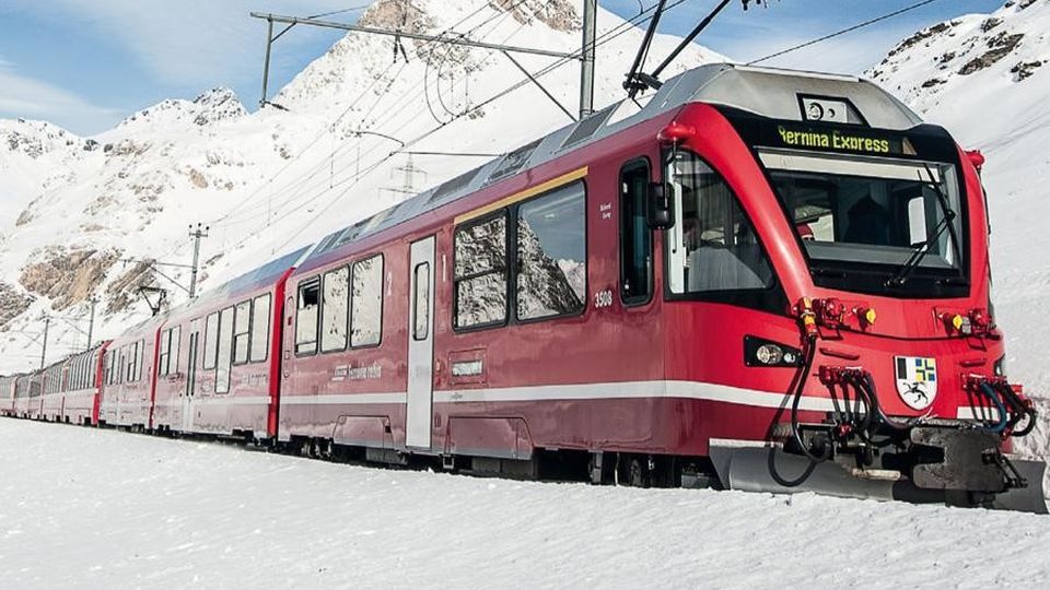 Il “Trenino rosso” diventa un gioco-libro E conquista il pubblico Il “Trenino rosso” diventa un gioco-libro E conquista il pubblico