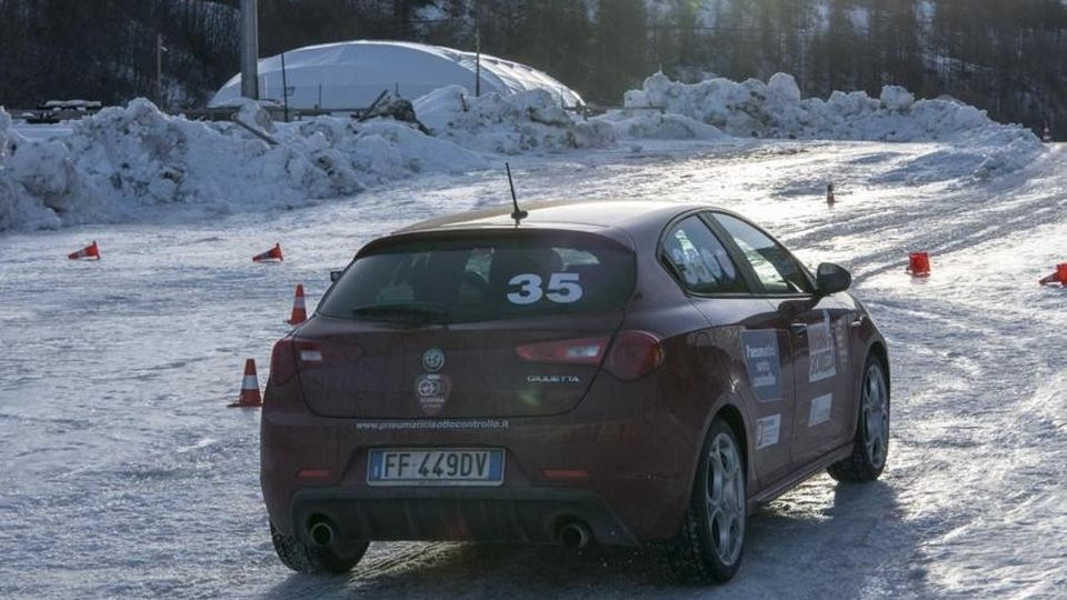Sicuri anche d’inverno col pneumatico giusto Sicuri anche d’inverno col pneumatico giusto